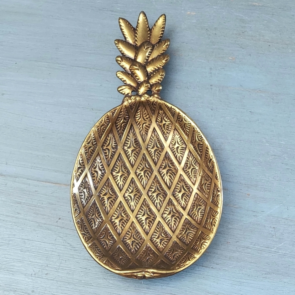 Vintage Brass Pineapple Wall Decor